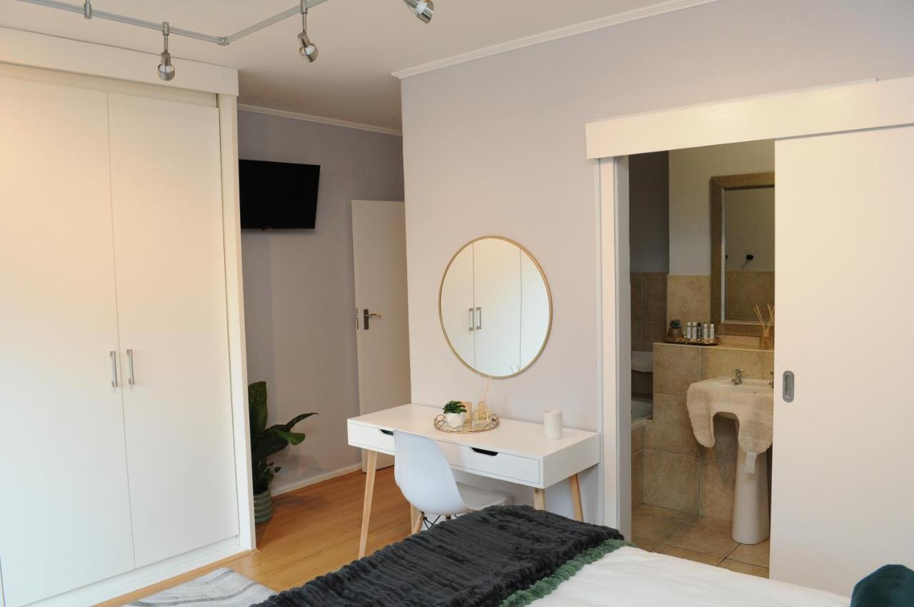 The Island Club Luxury 2 Bedroom Apartment Cape Town Bagian luar foto