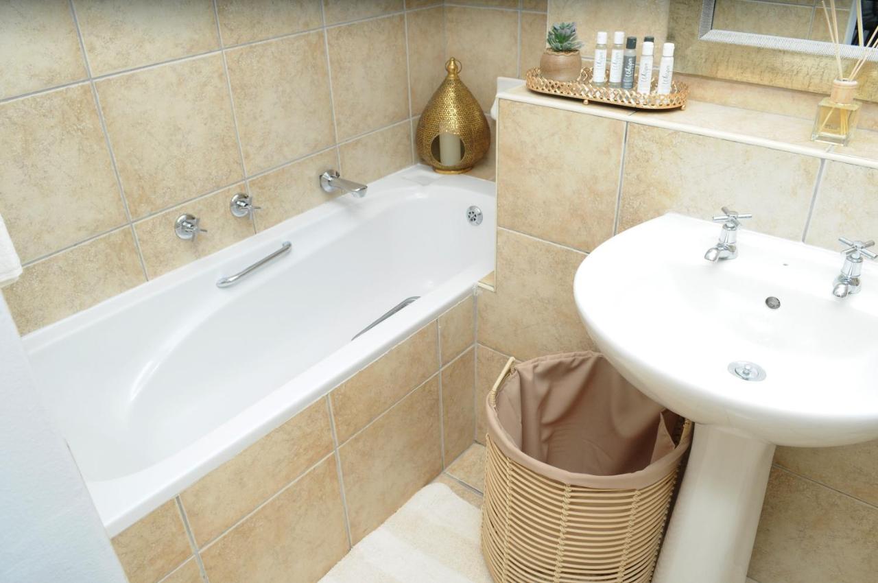 The Island Club Luxury 2 Bedroom Apartment Cape Town Bagian luar foto