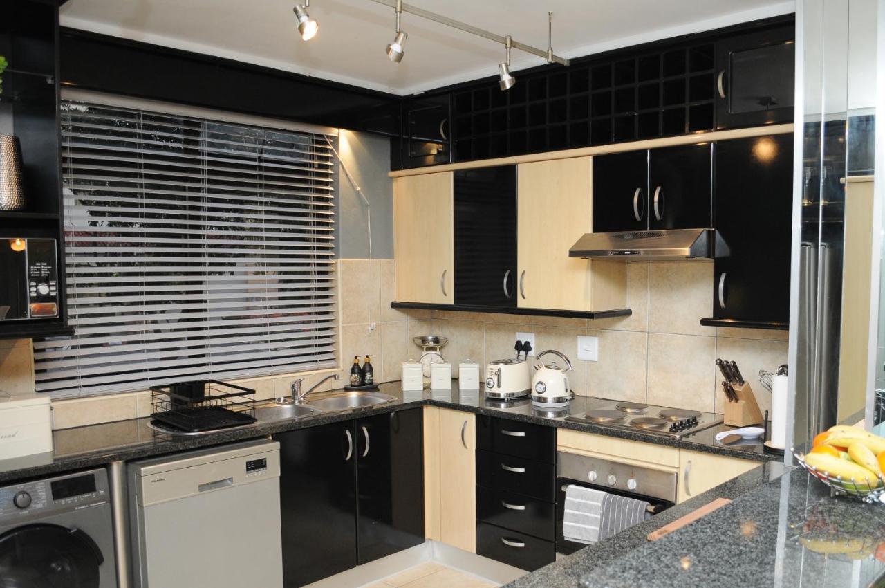 The Island Club Luxury 2 Bedroom Apartment Cape Town Bagian luar foto