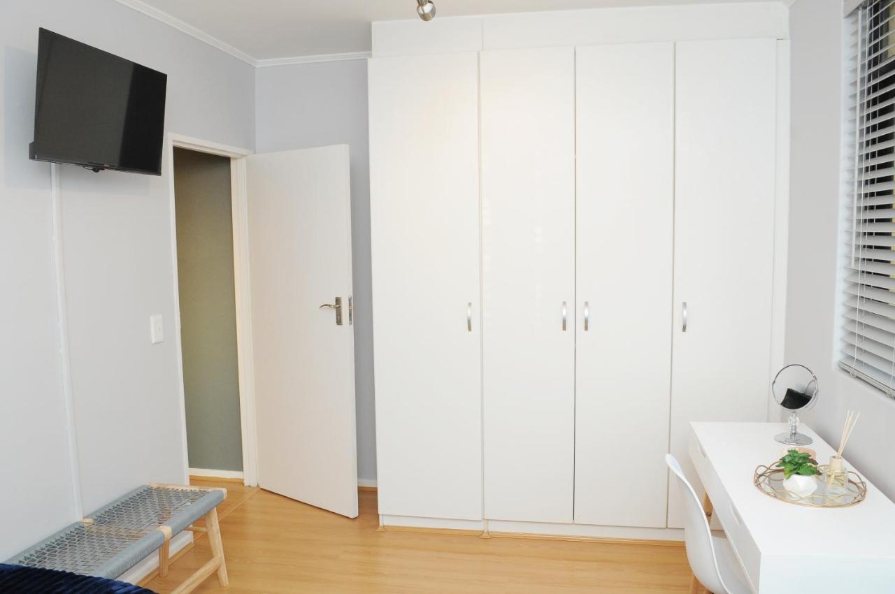 The Island Club Luxury 2 Bedroom Apartment Cape Town Bagian luar foto